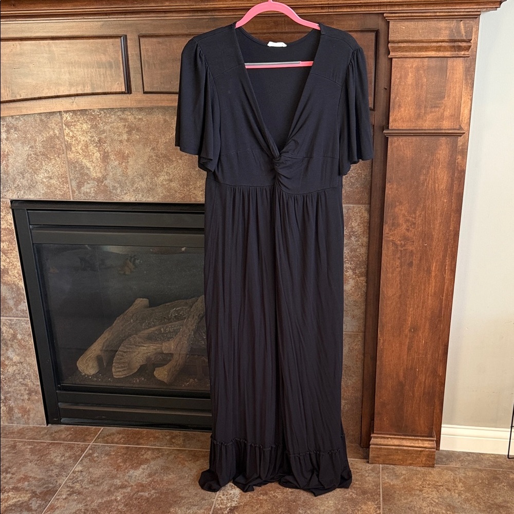 Chic Soul black flattering short sleeve maxi dress equivalent size XL